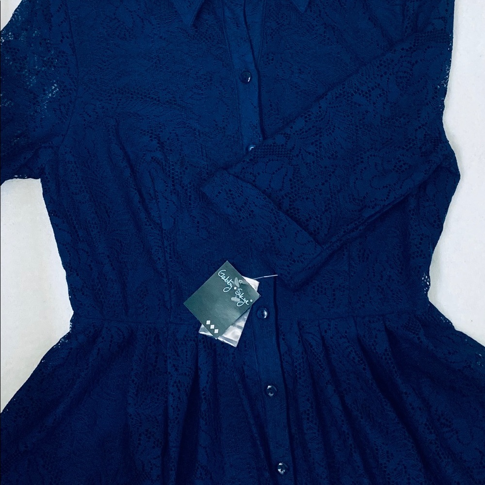 Dress - Picture 3 of 4